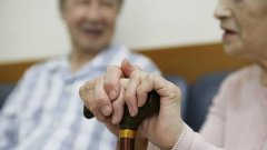 衛(wèi)健委：中國人均預(yù)期壽命77歲，健康預(yù)期壽命僅